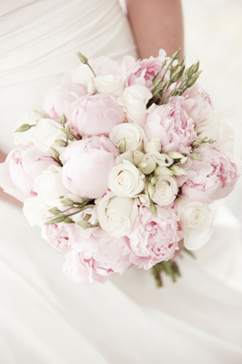 rosa-pioner_vita-rosor-och-vit-praerieklocka.jpg rosa-pioner_vita-rosor-och-vit-praerieklocka.jpg